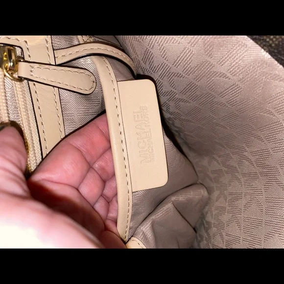 💚EUC Micheal Kors MK Logo Tote Purse - Picture 10 of 12